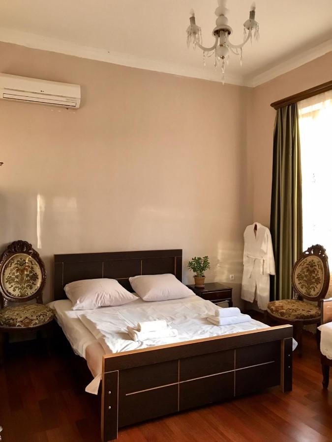 Guest House Nona Koutaïssi Extérieur photo