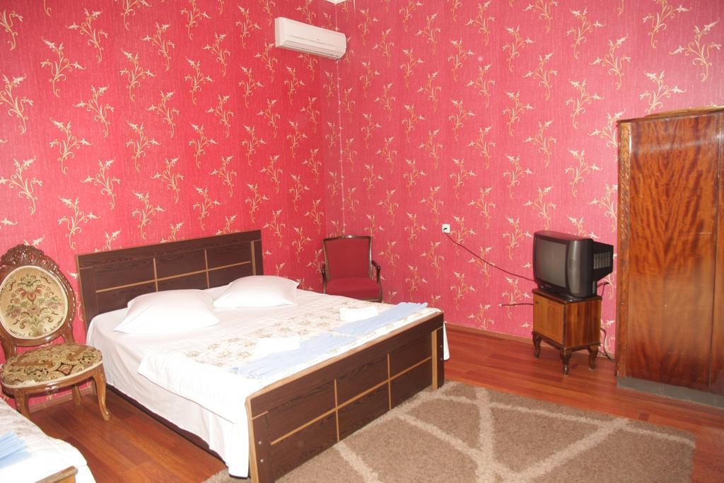 Guest House Nona Koutaïssi Extérieur photo