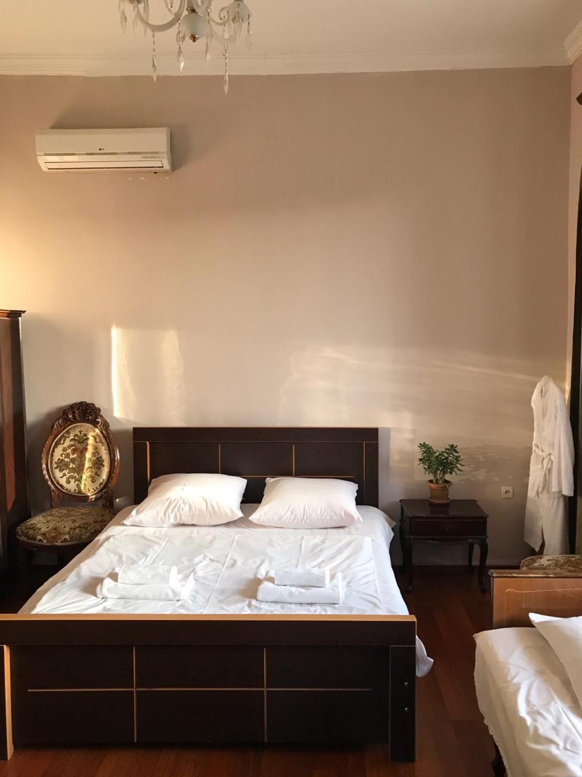 Guest House Nona Koutaïssi Chambre photo