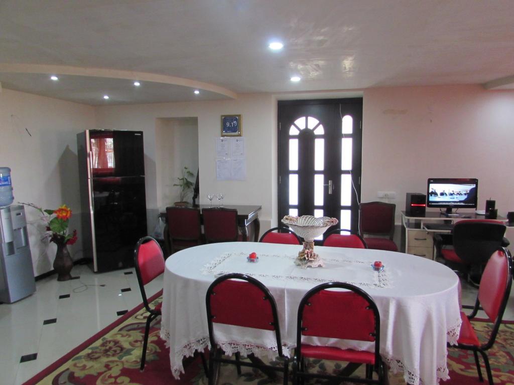 Guest House Nona Koutaïssi Extérieur photo